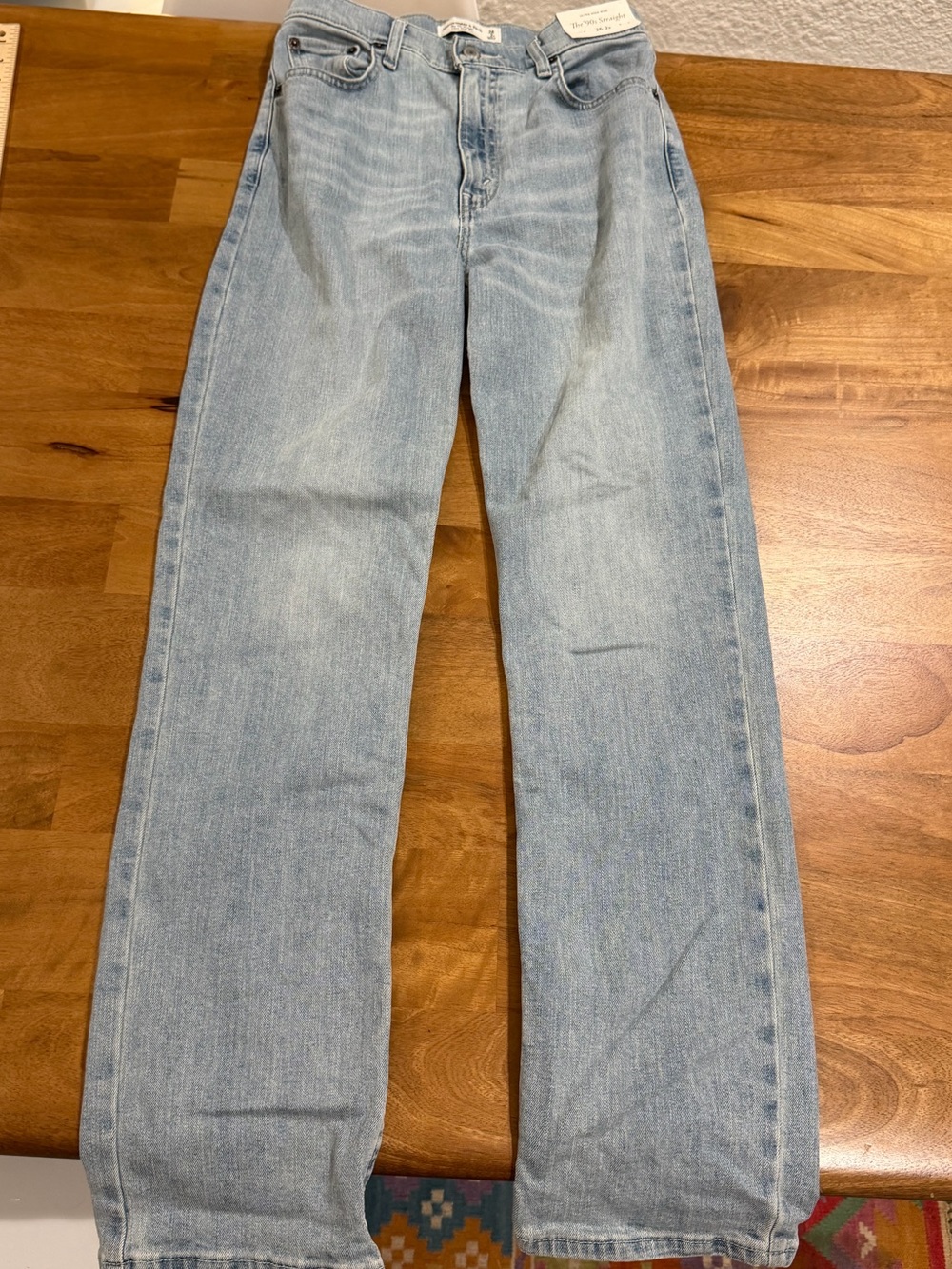 Abercrombie & Fitch Ultra High-Rise 90s Straight Leg Jeans Size 26/2R *NWT*
